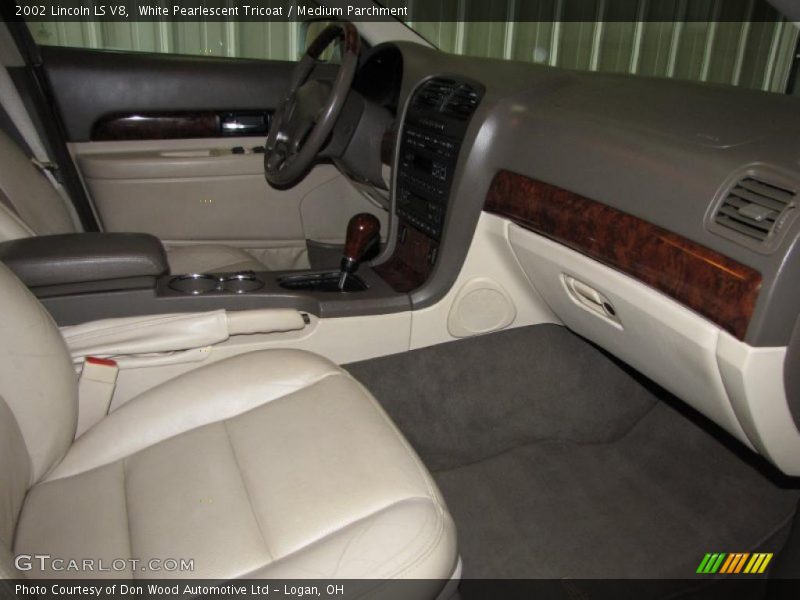  2002 LS V8 Medium Parchment Interior