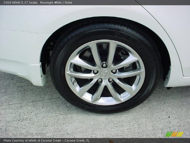 Moonlight White / Stone 2009 Infiniti G 37 Sedan