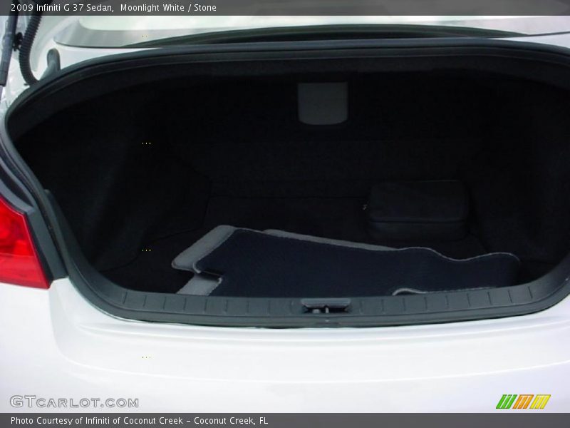 Moonlight White / Stone 2009 Infiniti G 37 Sedan