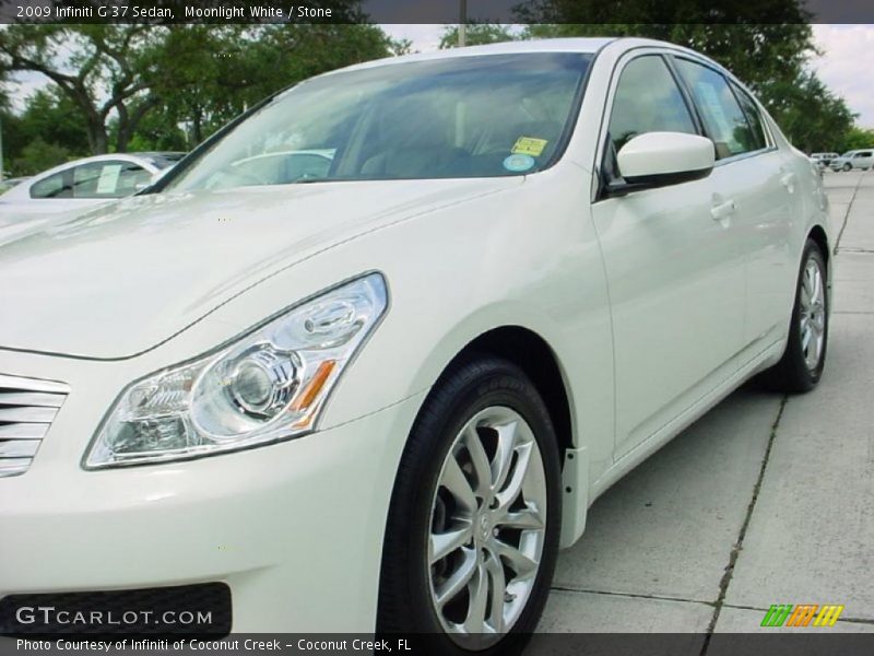 Moonlight White / Stone 2009 Infiniti G 37 Sedan
