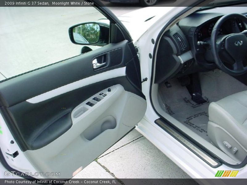 Moonlight White / Stone 2009 Infiniti G 37 Sedan