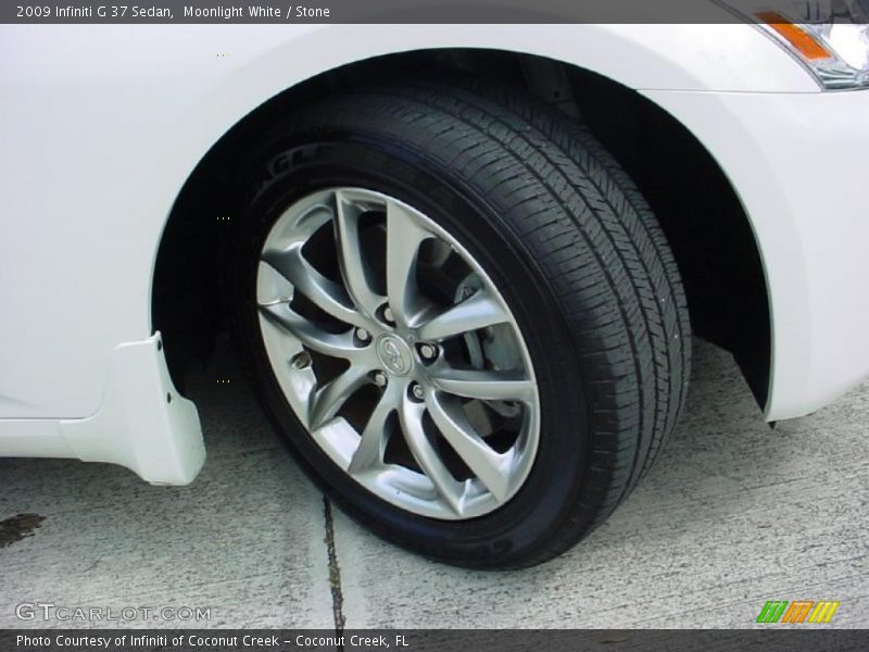 Moonlight White / Stone 2009 Infiniti G 37 Sedan