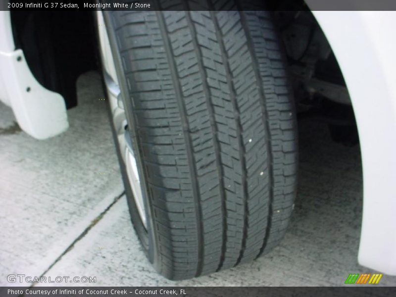Moonlight White / Stone 2009 Infiniti G 37 Sedan
