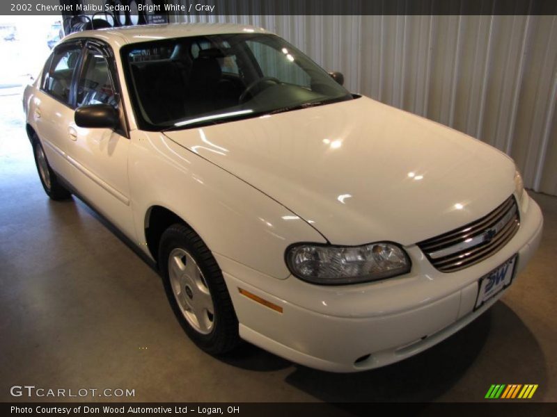 Bright White / Gray 2002 Chevrolet Malibu Sedan
