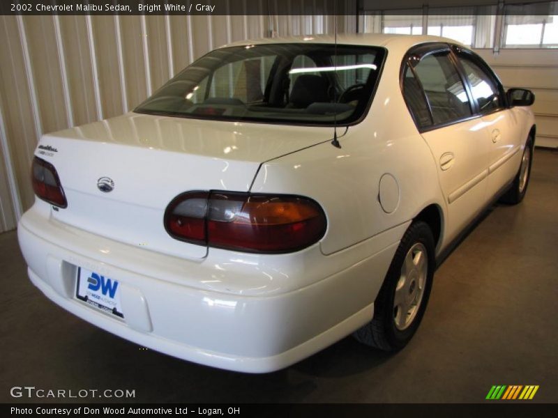 Bright White / Gray 2002 Chevrolet Malibu Sedan