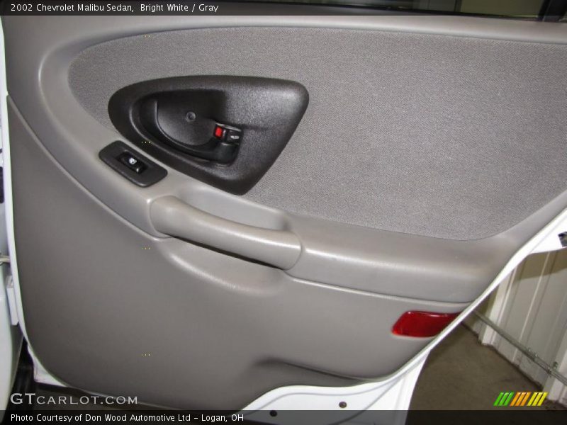 Bright White / Gray 2002 Chevrolet Malibu Sedan