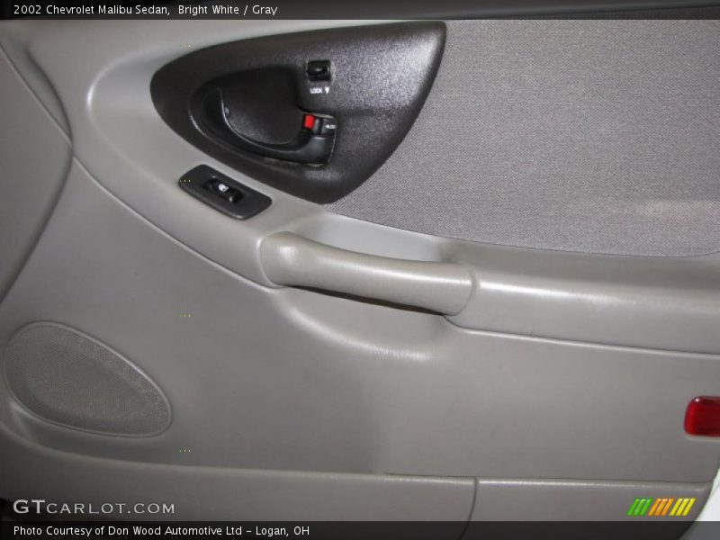 Bright White / Gray 2002 Chevrolet Malibu Sedan