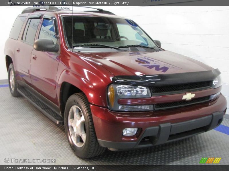 Majestic Red Metallic / Light Gray 2005 Chevrolet TrailBlazer EXT LT 4x4