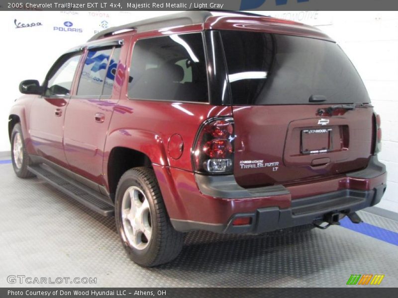 Majestic Red Metallic / Light Gray 2005 Chevrolet TrailBlazer EXT LT 4x4