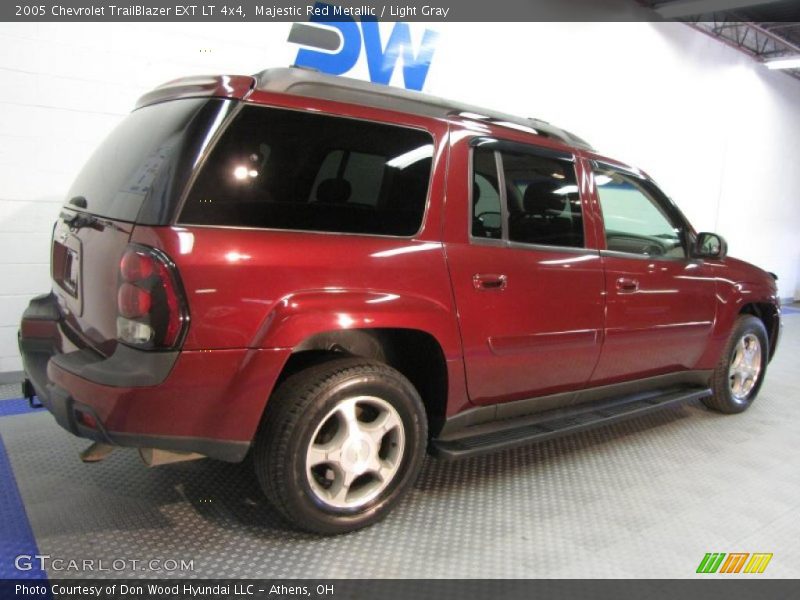 Majestic Red Metallic / Light Gray 2005 Chevrolet TrailBlazer EXT LT 4x4