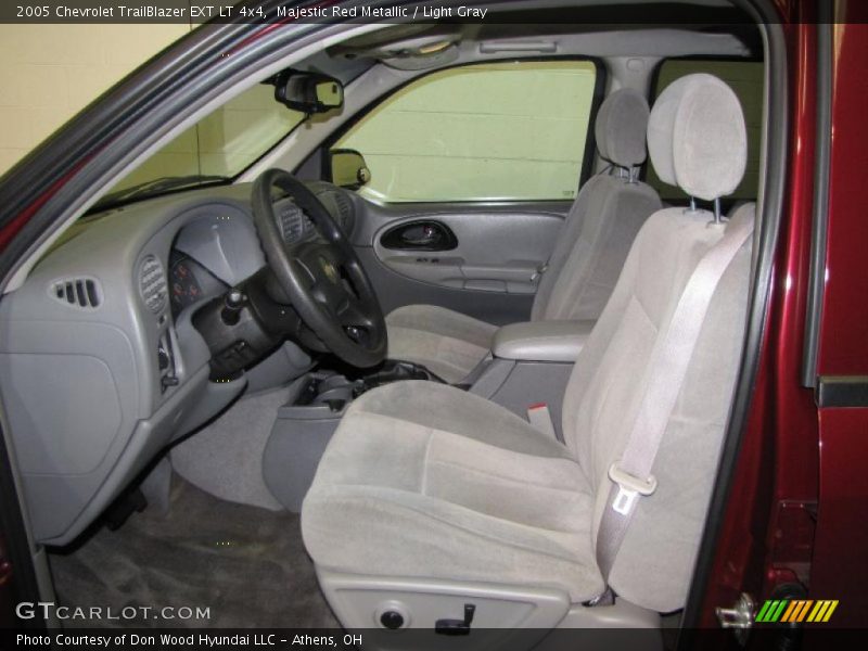 Majestic Red Metallic / Light Gray 2005 Chevrolet TrailBlazer EXT LT 4x4