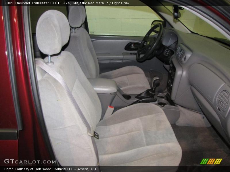 Majestic Red Metallic / Light Gray 2005 Chevrolet TrailBlazer EXT LT 4x4