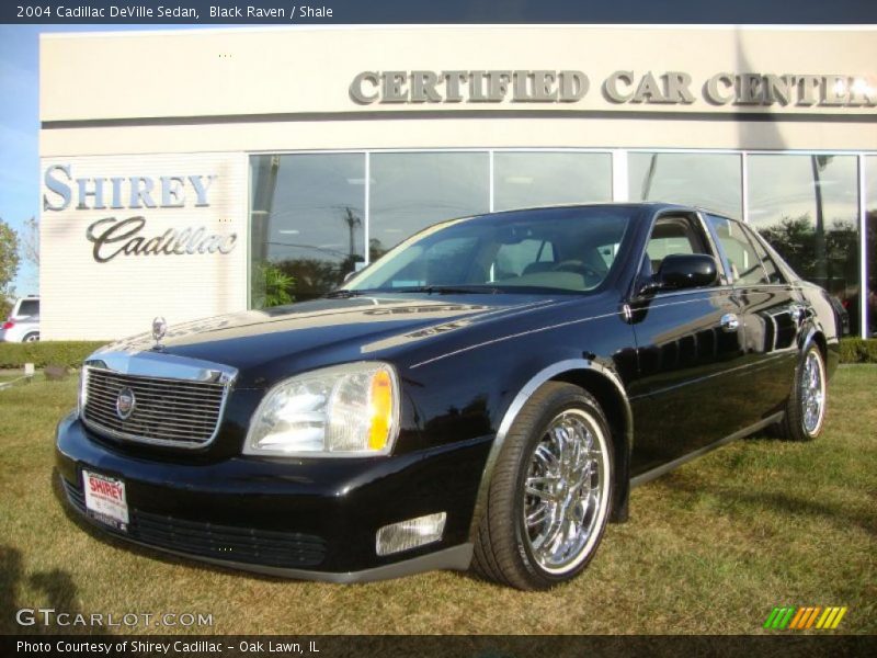Black Raven / Shale 2004 Cadillac DeVille Sedan