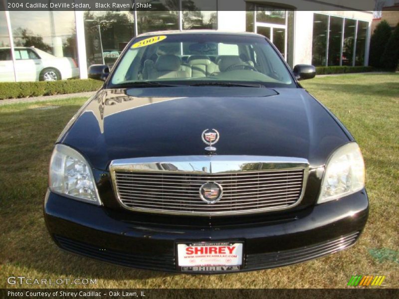 Black Raven / Shale 2004 Cadillac DeVille Sedan