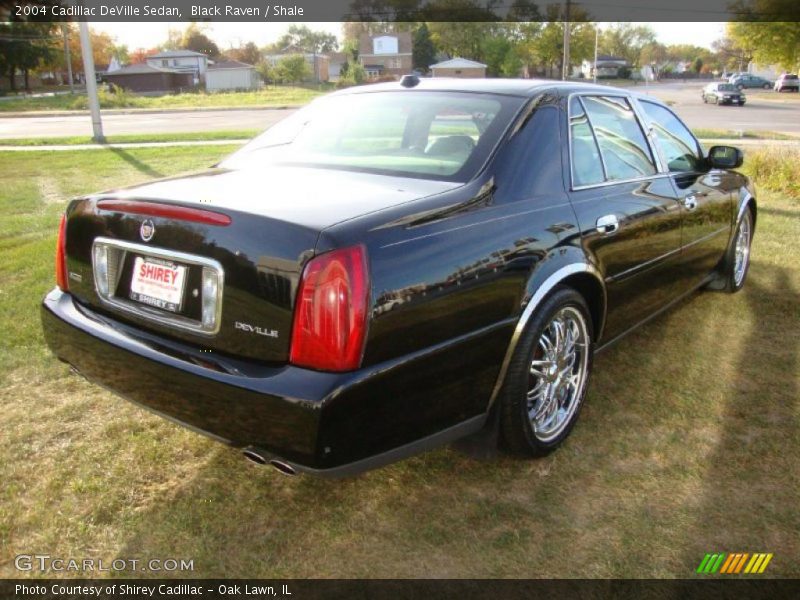 Black Raven / Shale 2004 Cadillac DeVille Sedan