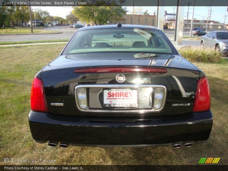 Black Raven / Shale 2004 Cadillac DeVille Sedan