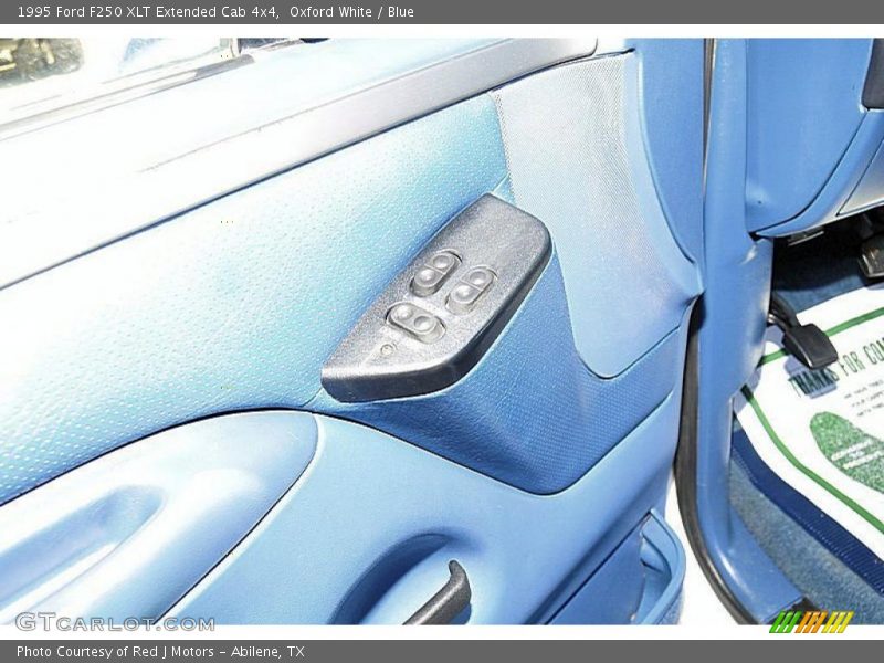 Oxford White / Blue 1995 Ford F250 XLT Extended Cab 4x4