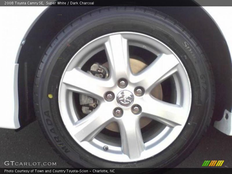Super White / Dark Charcoal 2008 Toyota Camry SE