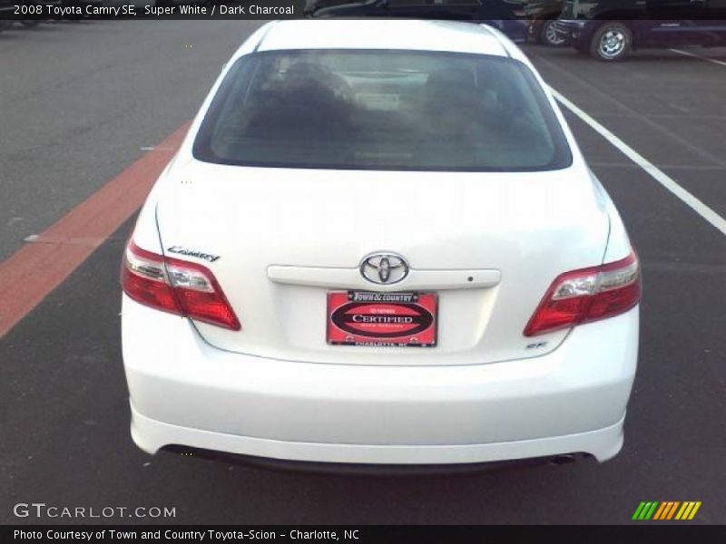 Super White / Dark Charcoal 2008 Toyota Camry SE