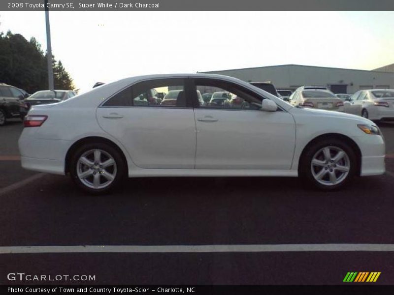 Super White / Dark Charcoal 2008 Toyota Camry SE