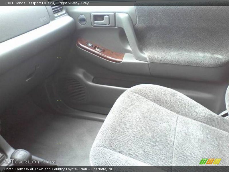Bright Silver / Gray 2001 Honda Passport EX 4x4