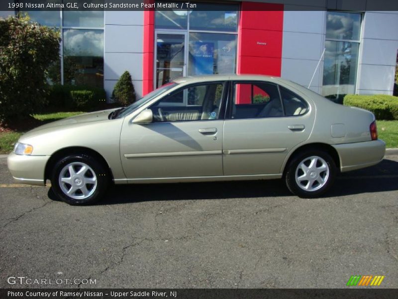 Cultured Sandstone Pearl Metallic / Tan 1998 Nissan Altima GLE