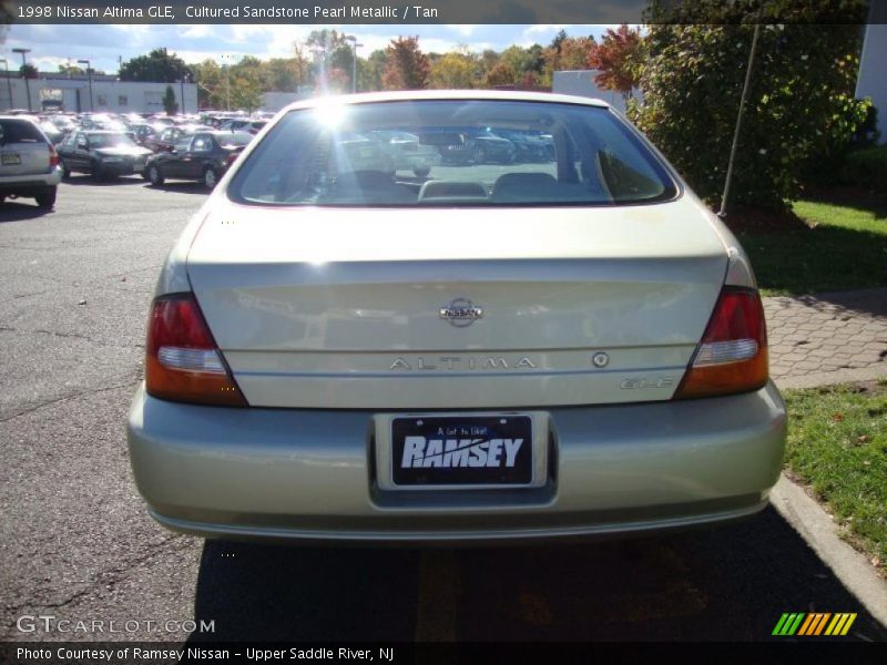 Cultured Sandstone Pearl Metallic / Tan 1998 Nissan Altima GLE