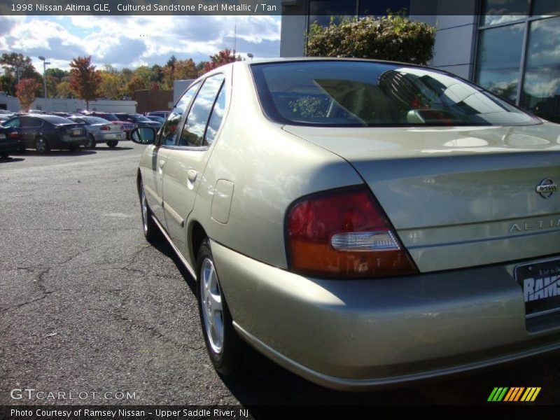 Cultured Sandstone Pearl Metallic / Tan 1998 Nissan Altima GLE