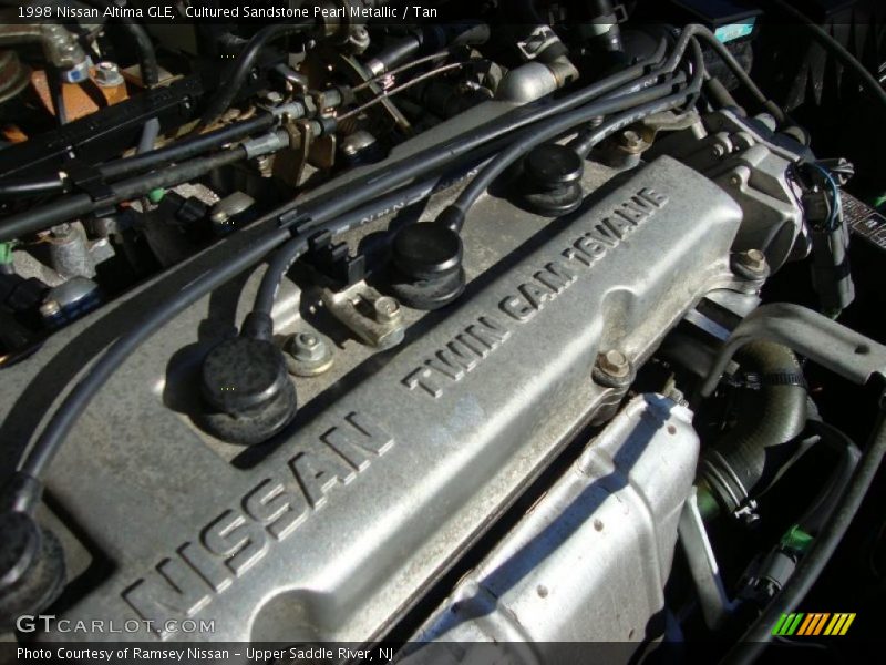 Cultured Sandstone Pearl Metallic / Tan 1998 Nissan Altima GLE