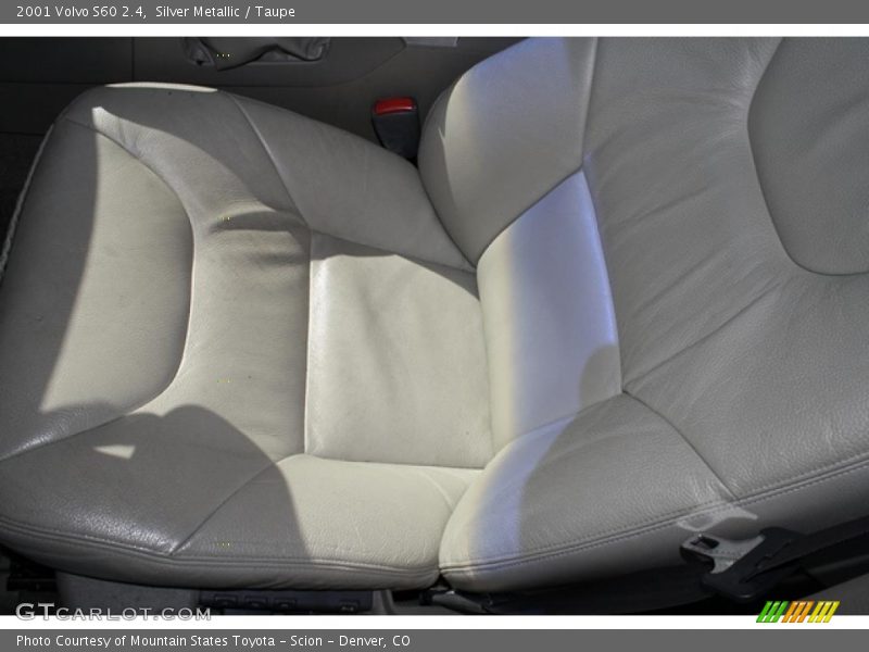 Silver Metallic / Taupe 2001 Volvo S60 2.4