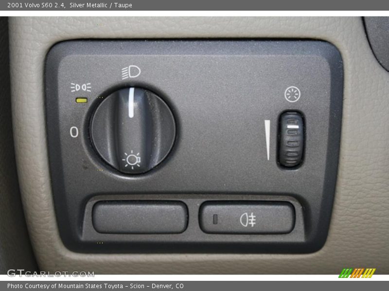 Silver Metallic / Taupe 2001 Volvo S60 2.4