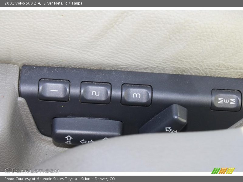 Silver Metallic / Taupe 2001 Volvo S60 2.4