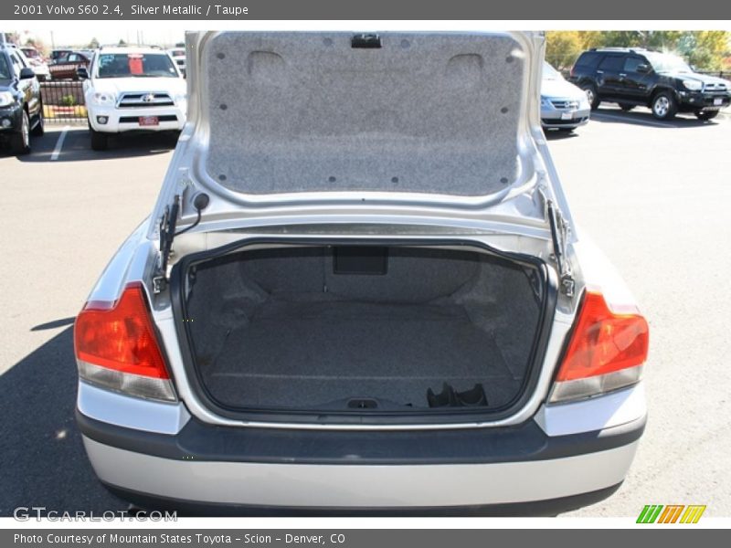 Silver Metallic / Taupe 2001 Volvo S60 2.4