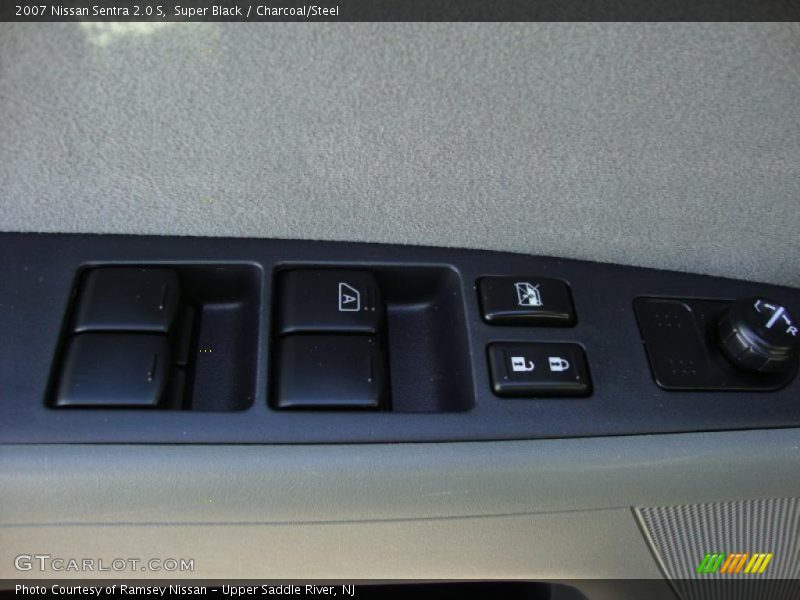 Super Black / Charcoal/Steel 2007 Nissan Sentra 2.0 S
