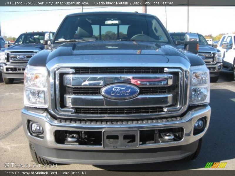 Tuxedo Black Metallic / Black Two Tone Leather 2011 Ford F250 Super Duty Lariat SuperCab 4x4