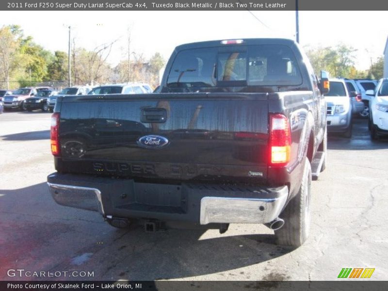 Tuxedo Black Metallic / Black Two Tone Leather 2011 Ford F250 Super Duty Lariat SuperCab 4x4