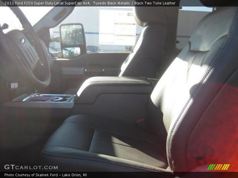 Tuxedo Black Metallic / Black Two Tone Leather 2011 Ford F250 Super Duty Lariat SuperCab 4x4