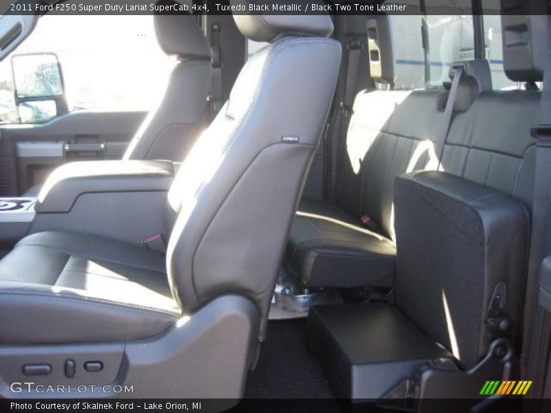 Tuxedo Black Metallic / Black Two Tone Leather 2011 Ford F250 Super Duty Lariat SuperCab 4x4
