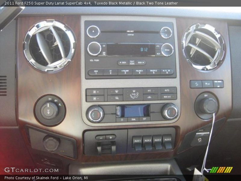 Tuxedo Black Metallic / Black Two Tone Leather 2011 Ford F250 Super Duty Lariat SuperCab 4x4
