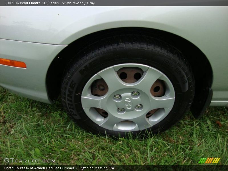 Silver Pewter / Gray 2002 Hyundai Elantra GLS Sedan