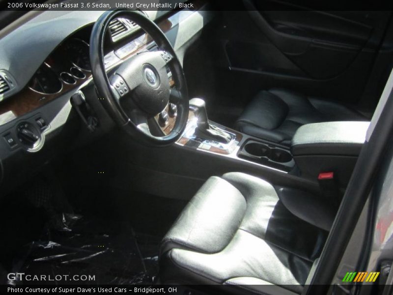 United Grey Metallic / Black 2006 Volkswagen Passat 3.6 Sedan