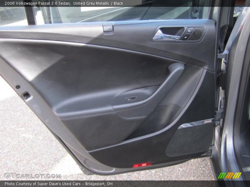 United Grey Metallic / Black 2006 Volkswagen Passat 3.6 Sedan