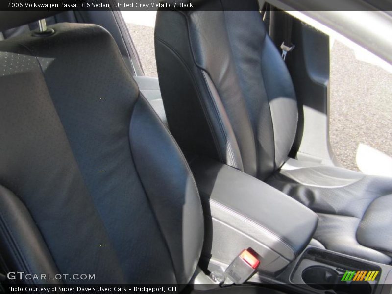 United Grey Metallic / Black 2006 Volkswagen Passat 3.6 Sedan