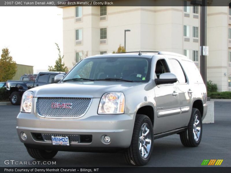 Silver Birch Metallic / Ebony Black 2007 GMC Yukon Denali AWD