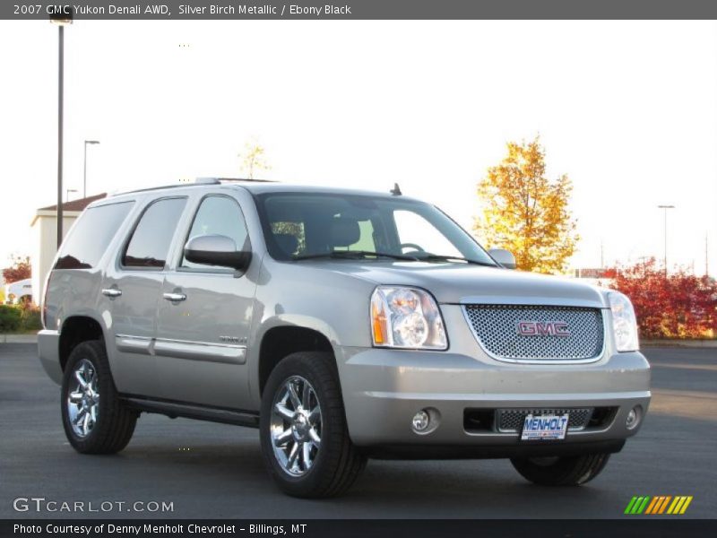 Silver Birch Metallic / Ebony Black 2007 GMC Yukon Denali AWD