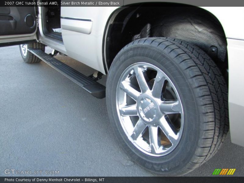 Silver Birch Metallic / Ebony Black 2007 GMC Yukon Denali AWD