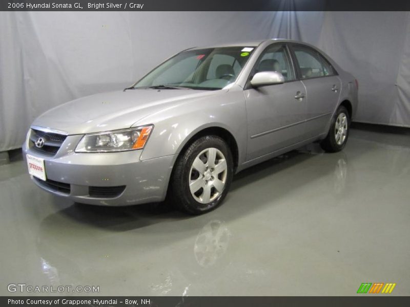 Front 3/4 View of 2006 Sonata GL