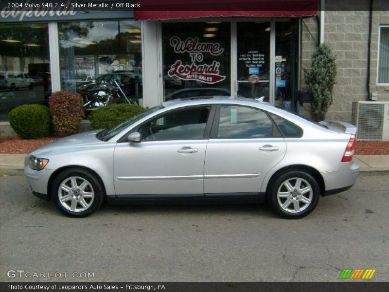 Silver Metallic / Off Black 2004 Volvo S40 2.4i