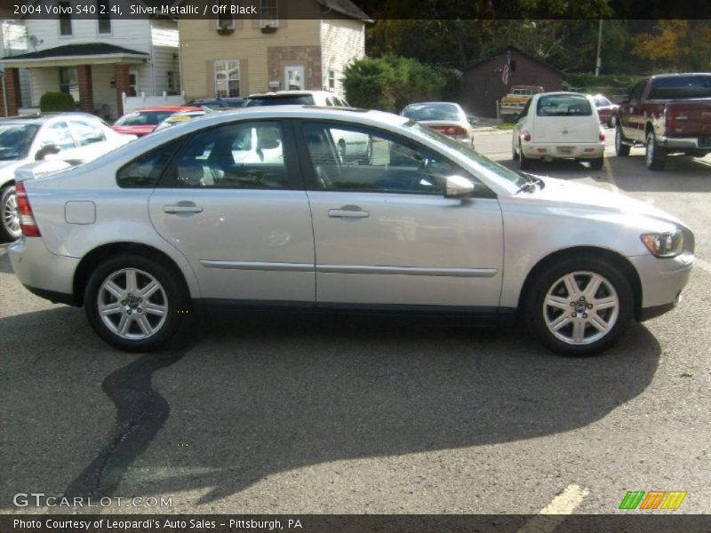 Silver Metallic / Off Black 2004 Volvo S40 2.4i