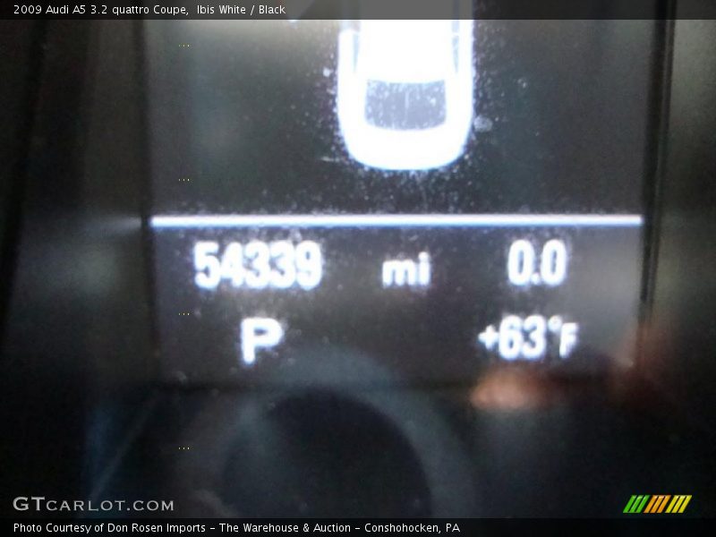 Ibis White / Black 2009 Audi A5 3.2 quattro Coupe